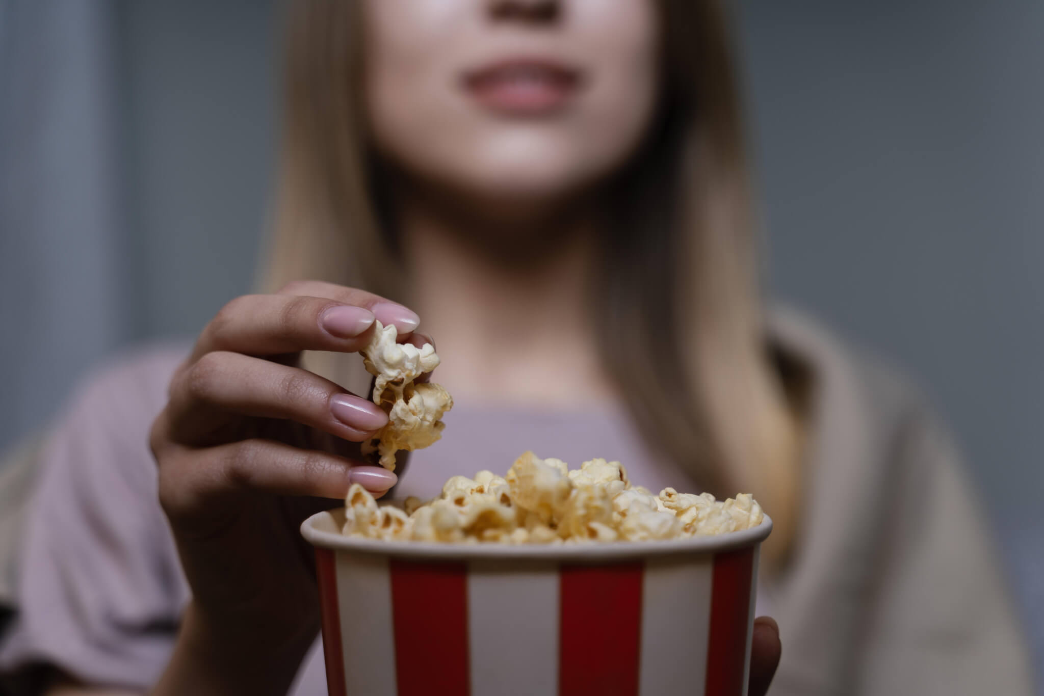 Filmivaatamine (Foto Freepik)