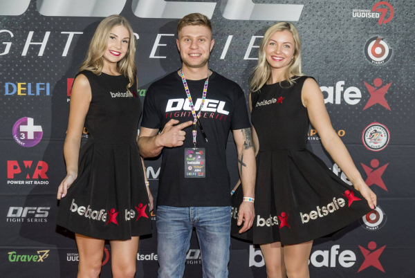 Duel 1 Fight 022