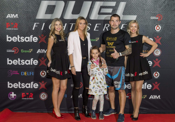 Duel 1 Fight 033