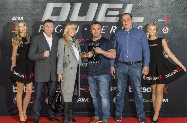 Duel 1 Fight 037