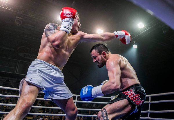 Duel 1 Fight 044
