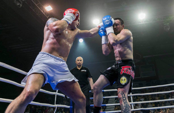Duel 1 Fight 049