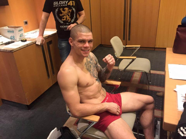 Glory12